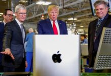 Trump amenaza a Apple con aranceles del 25% si no produce el iPhone en los Estados Unidos | Negocio