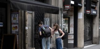 El consumo ordena que Airbnb bloquee más de 65,000 anuncios ilegales de pisos turísticos | Negocio