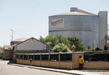 Azucarera sacrifica la planta casi centenaria de La Bañeza | Economía