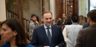 Chats Pedro Sánchez-Aálos: ¿Es legal difundir mensajes de WhatsApp, pantallas o audios privados? | Mis derechos | Negocio