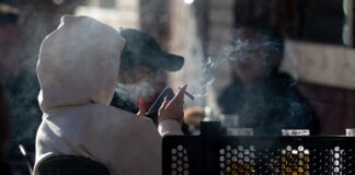 España y otros 14 países de la UE piden a la Comisión reformar la fiscalidad del tabaco | Economía