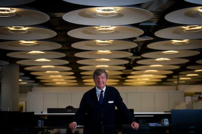 Carlos Lamela, arquitecto de la terminal 4 del aeropuerto Adolfo Suárez Madrid Barajas, fotografiado en su estudio. 