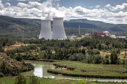 Centro de energía nuclear en Valencia, este lunes.