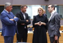 El cuerpo garantiza a las empresas para la ayuda pública de la guerra comercial, aunque las negociaciones están progresando con Estados Unidos | Negocio