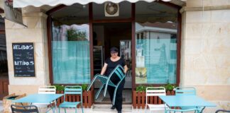 Las mujeres calculan un promedio de 3.500 euros menos por año que los hombres a pesar de la reducción de la brecha de género | Negocio