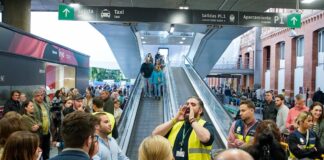 El tren pierde brillo entre incidencias y en plena explosión de la demanda | Economía