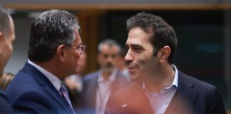 La UE se esfuerza por un mejor acuerdo comercial con Trump que el del Reino Unido | Negocio