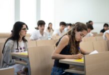 El Consejo de Economistas y Fedea piden reformas estructurales para los jóvenes | Economía