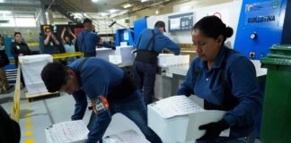 Desde las minorías se plantea votar reformas electorales por partes para dejar aparte el cambio en método para asignar escaños | Política | Noticias