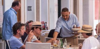 Los sindicatos amenazan con la huelga en la hostelería de Baleares a partir del 10 de julio | Economía