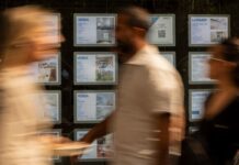 Sumar propone multiplicar por nueve el presupuesto del PSOE para el próximo Plan Estatal de Vivienda | Economía