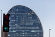 La banca europea se arma contra los neobancos y se lanza a los criptoactivos y las ‘stablecoins’ | Criptoactivos