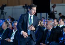 El BBVA mantiene la opa al Sabadell pese a las condiciones del Gobierno | Economía