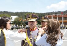 Henry Delgado asume la Comandancia del Ejército con la ‘misión de neutralizar y eliminar las amenazas’ | Política | Noticias