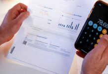 La fuerte bajada en el precio mayorista de la luz reduce el impacto por el apagón | Economía