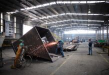 La OCDE alerta de que desglobalizar los procesos de producción restaría un 5% al PIB mundial | Economía