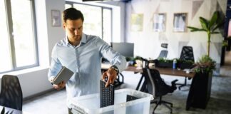 La justicia anula el despido de un directivo que se negó a trabajar durante una baja médica | Mis Derechos | Economía