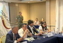 Daniel Noboa se reunió en Machala con varios prefectos y alcaldes del país | Política | Noticias