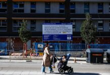 Alquiler con opción a compra: el agujero negro que el Gobierno explora ante la crisis de la vivienda | Economía