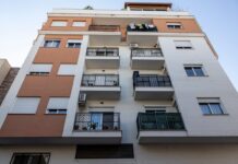 La Sareb demanda a 20 empresas para recuperar más de 800 casas en un limbo jurídico | Economía