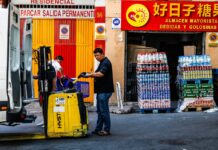 España supera por primera vez los tres millones de extranjeros afiliados a la Seguridad Social | Economía