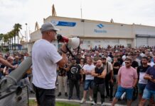 La huelga del metal de Cádiz se recrudece entre la incertidumbre por el preacuerdo de UGT con la patronal | Economía