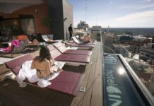 Los precios hoteleros encadenan cuatro años de subida y triplican el beneficio por habitación | Economía