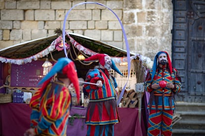 La empresa organizadora se encarga de la tematización y las animaciones, que dependen del presupuesto y de las exigencias del Ayuntamiento