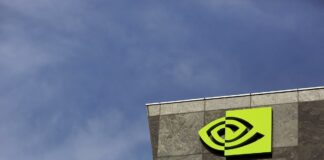 Nvidia se convierte en la primera cotizada en conquistar los 4 billones de dólares de valor en Bolsa | Economía