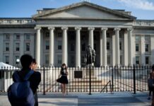 Amarás la deuda y el déficit sobre todas las cosas | Economía