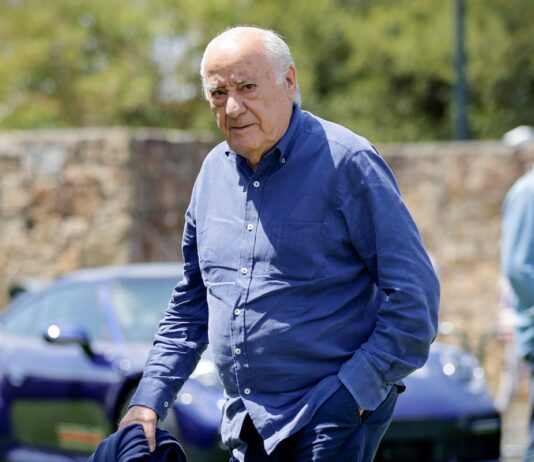 Amancio Ortega se convierte en el mayor magnate inmobiliario del mundo | Economía