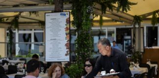 España supera por primera vez los 22 millones de trabajadores | Economía