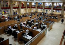 El Gobierno prevé aprobar las 35 horas para los empleados de la administración estatal en febrero | Economía