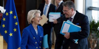 La UE negocia contra el reloj en Washington para sortear el golpe de los aranceles de Trump | Internacional