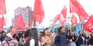 Estudiantes universitarios se movilizan en Quito por presupuesto y en rechazo a las leyes del Gobierno | Política | Noticias