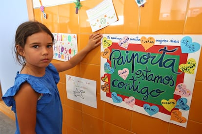 Alumna del CEIP Rosa Serrano, en Paiporta (Valencia).