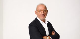 La herencia empresarial de Isak Andic se reparte sin sorpresas: sus tres hijos asumen a partes iguales el holding que controla Mango | Empresas