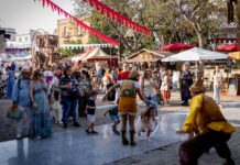 El negocio detrás de los mercados medievales que recorren España: “Se ganan 2.000 euros en un fin de semana, pero es muy duro” | Economía