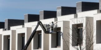 La firma de hipotecas se dispara un 54,4% en mayo y suma once meses al alza | Economía