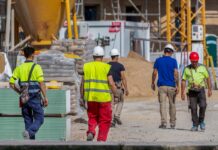 Hacienda dilata su promesa de llevar la información sobre beneficios empresariales a la negociación salarial | Economía