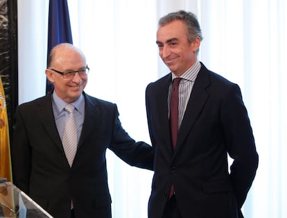 Acto de posesión de altos cargos del equipo del Ministerio de Hacienda en enero de 2012, donde aparecen el exministro Cristóbal Montoro y el entonces secretario de Estado de Hacienda, Miguel Ferre.