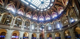 Trump zarandea los mercados con la amenaza de cesar a Powell | Mercados Financieros