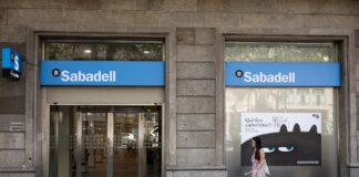 ¿Se puede cobrar el dividendo extraordinario del Sabadell si se acepta la oferta del BBVA? | Mercados Financieros