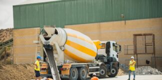 La esperanza de vida laboral en España ya es de 36 años y medio, seis más que a principios de siglo | Economía