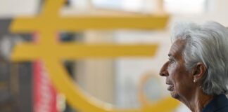 El euro apunta ya a los 1,2 dólares y pone en alerta al BCE | Mercados Financieros