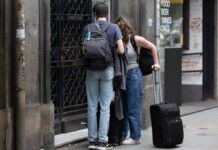 Andalucía, Valencia y Cataluña copan más de la mitad de las viviendas turísticas | Economía