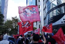 Trabajadores realizan un nuevo plantón en el Ministerio del Trabajo en Quito, ante posibles despidos en el sector público | Política | Noticias