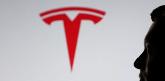 Tesla entra en zona de turbulencias: los analistas recortan su previsión y Musk avisa de un año duro | Economía