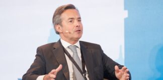 El despacho investigado por el ‘caso Montoro’ trata de apaciguar a sus clientes tras perder negocio | Economía