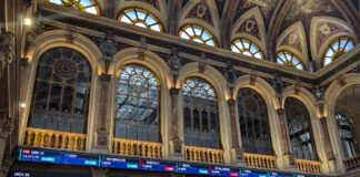 Las familias disparan su inversión en fondos y aumentan su riqueza financiera a niveles récord | Economía